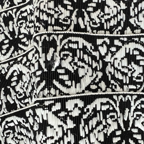 Aqua Brand Pattern Skirt - Picture 9 of 9